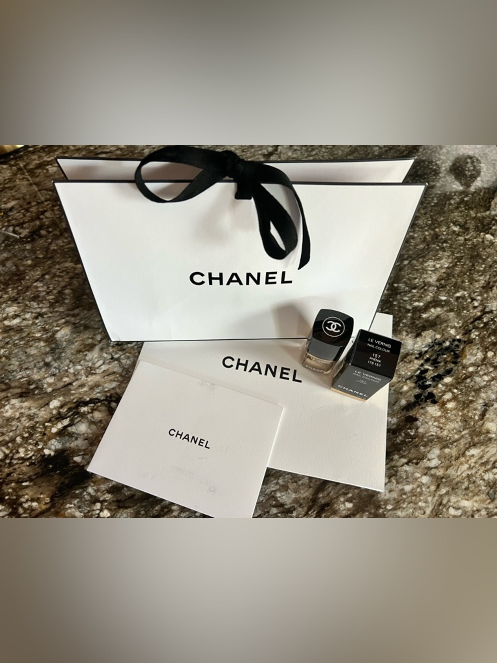 CHANEL Le Vernis Nail Colour